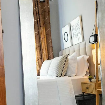 Soho Urban - Premium Con Terraza - Centro - Diseno Moderno - 10 Min Playa Málaga